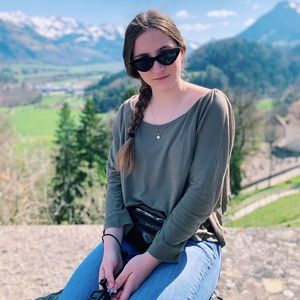 Meet your Posher, Emma rose